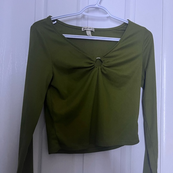 Streetwear and y2k top - Picture 2 of 2